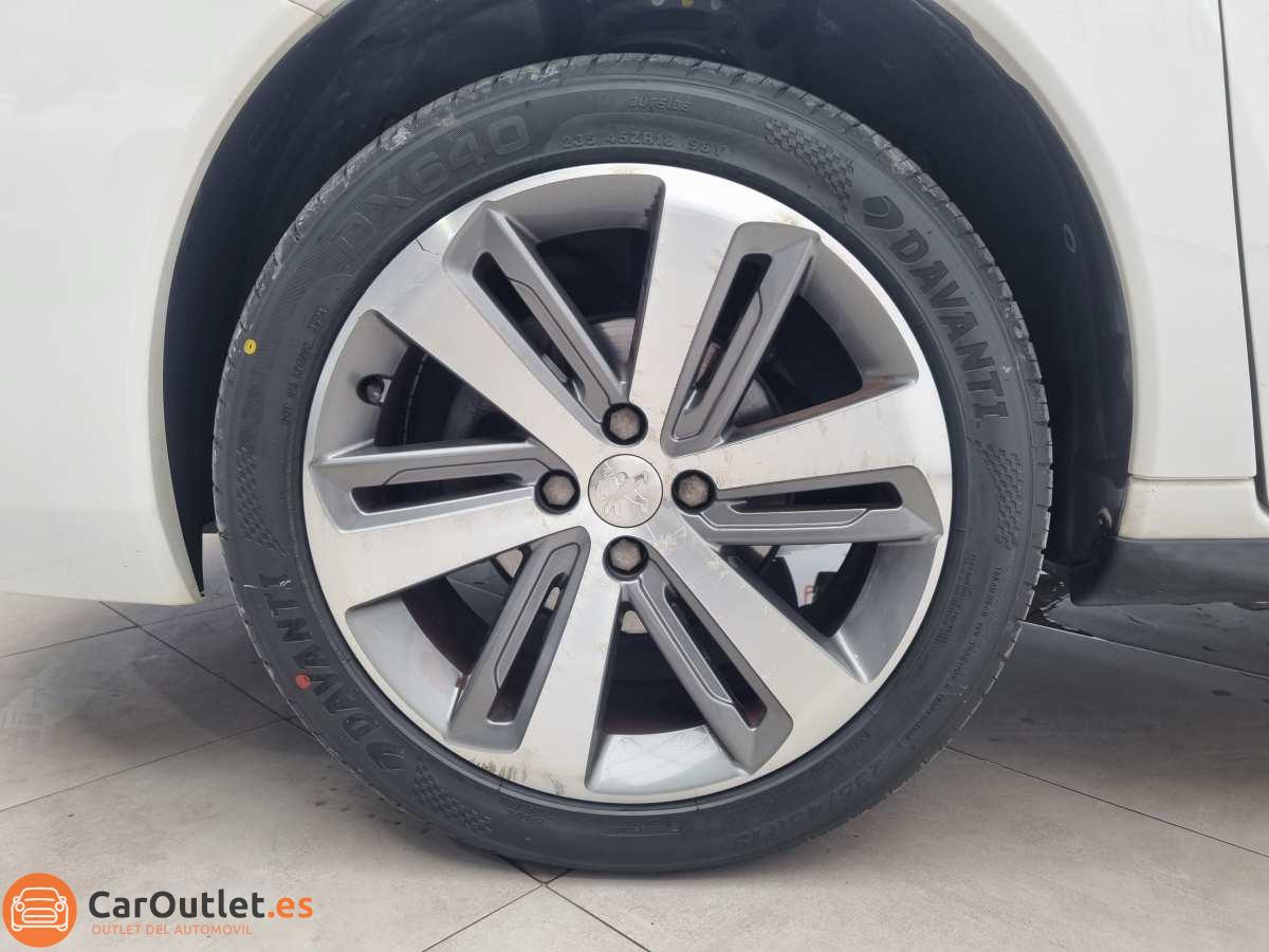 6 - Peugeot 3008 2016