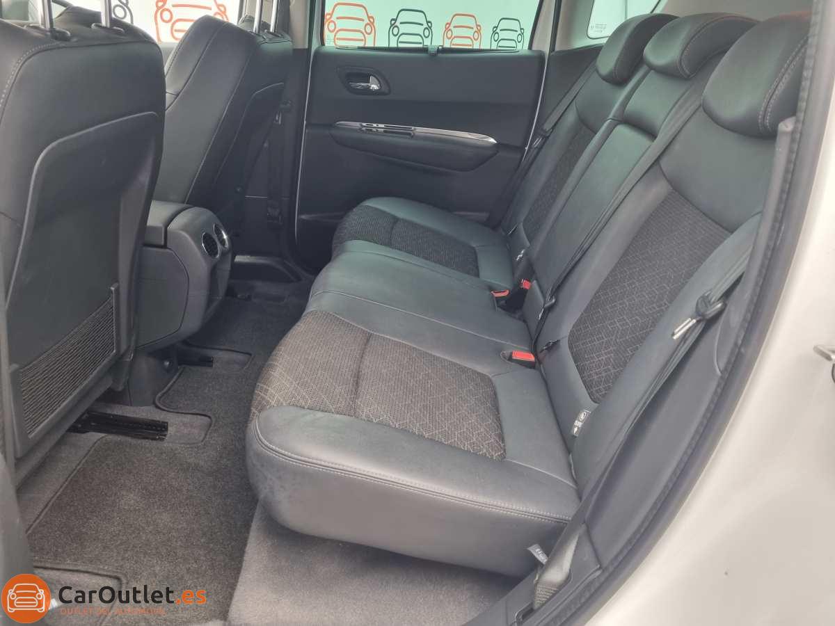 11 - Peugeot 3008 2016