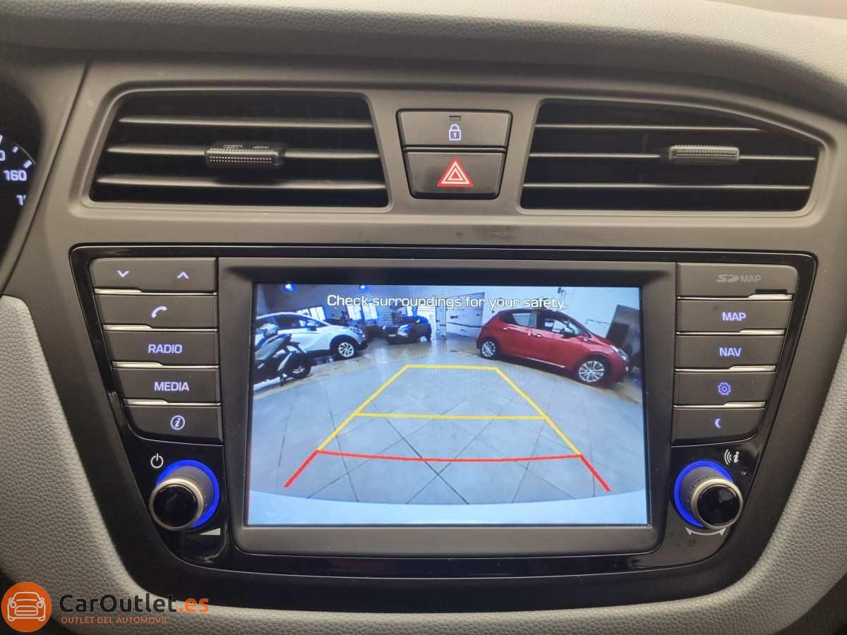 27 - Hyundai i20 2017