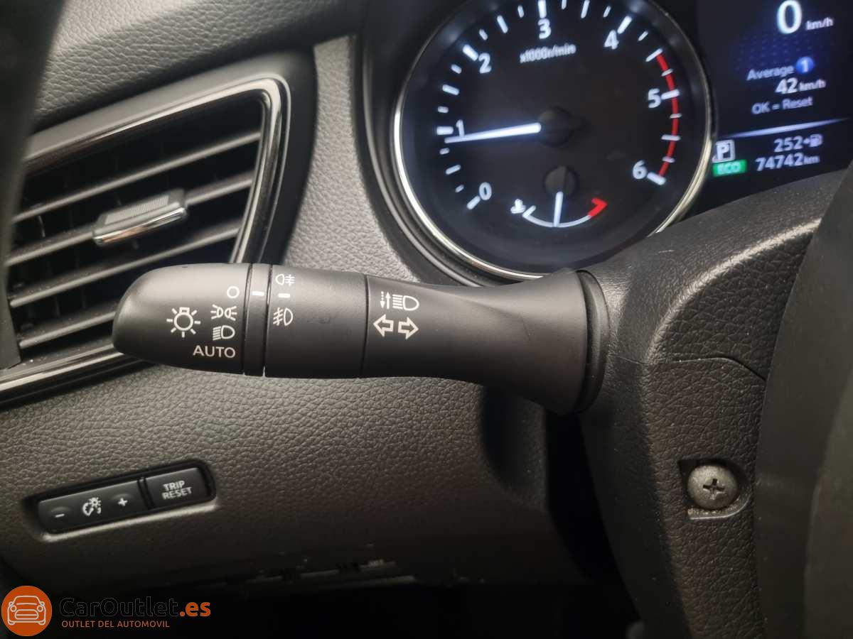 25 - Nissan X Trail 2018 - AUTO