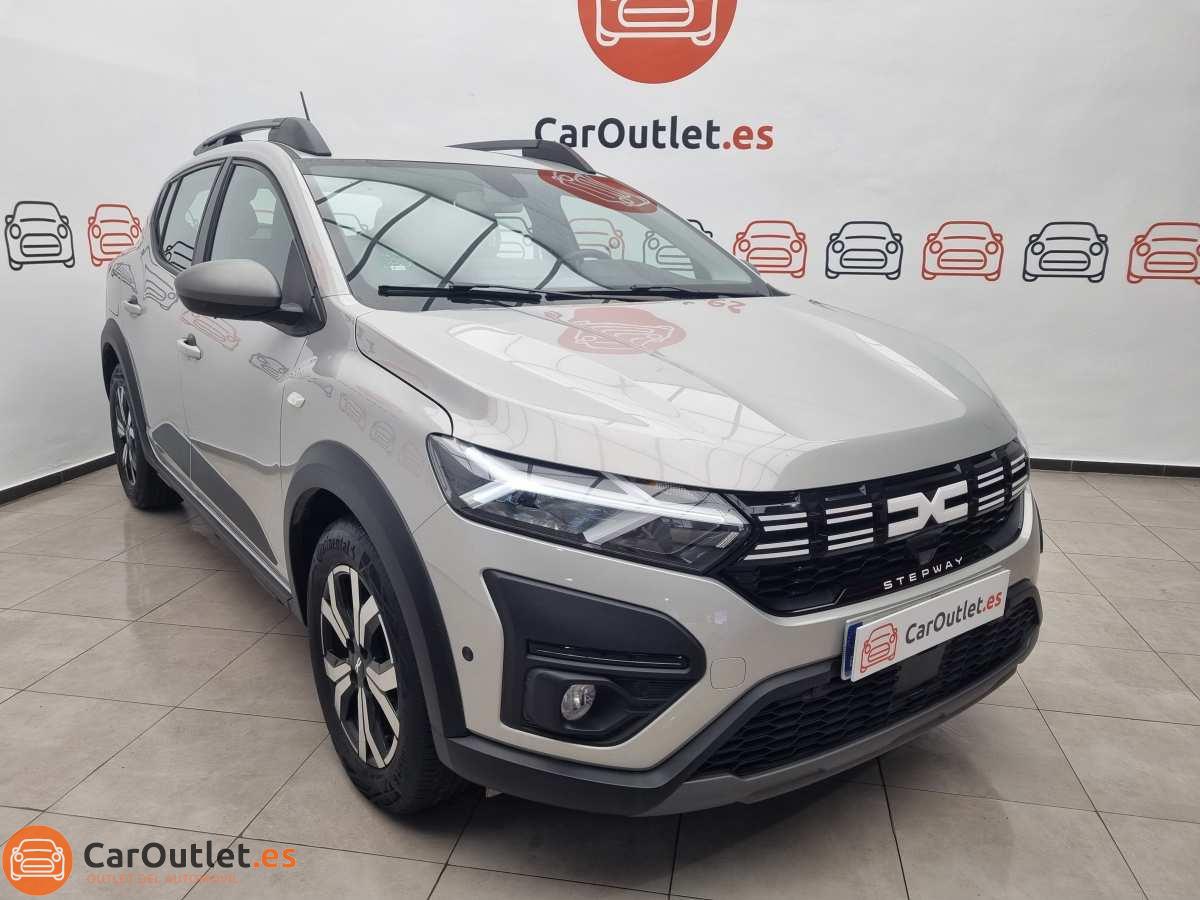 2 - Dacia Sandero Stepway 2023 - AUTO