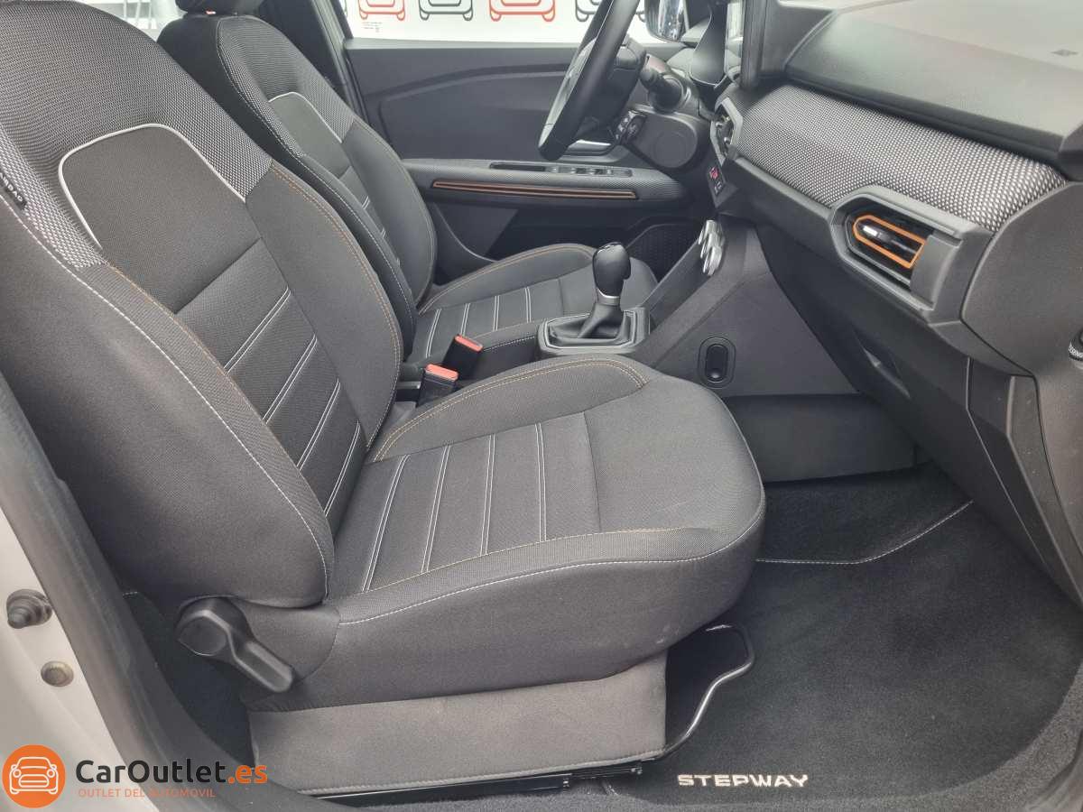 16 - Dacia Sandero Stepway 2023 - AUTO