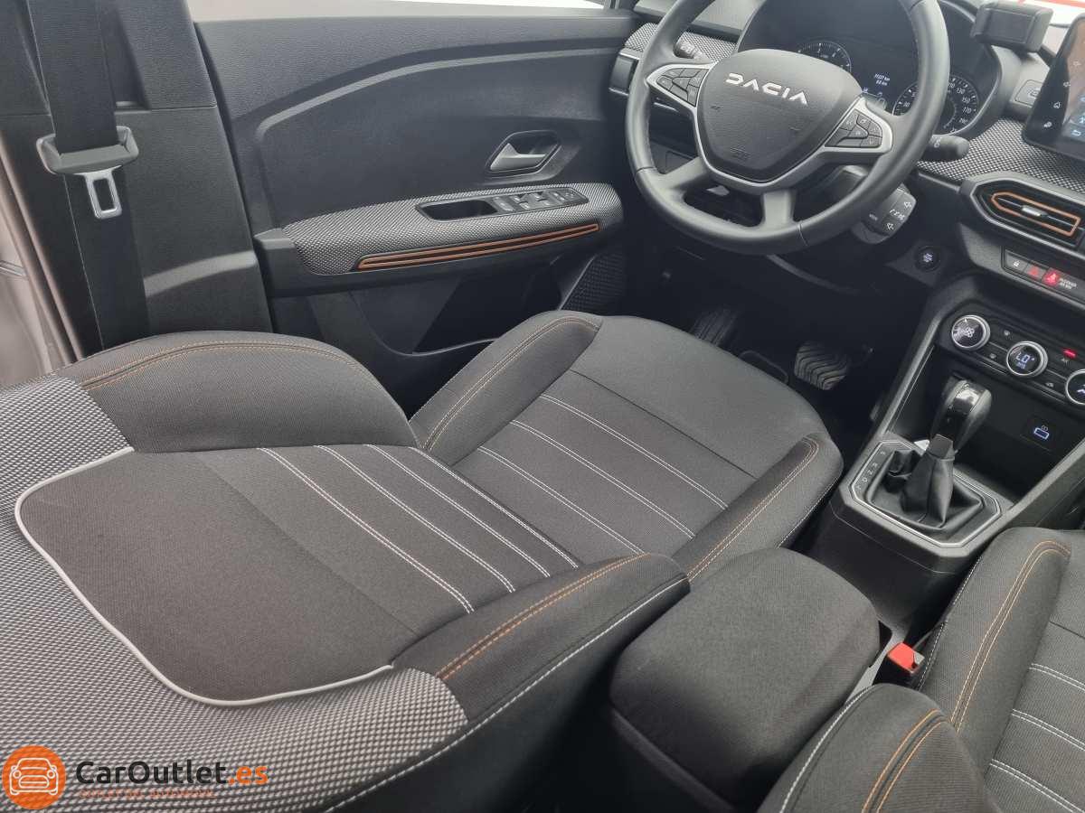 18 - Dacia Sandero Stepway 2023 - AUTO