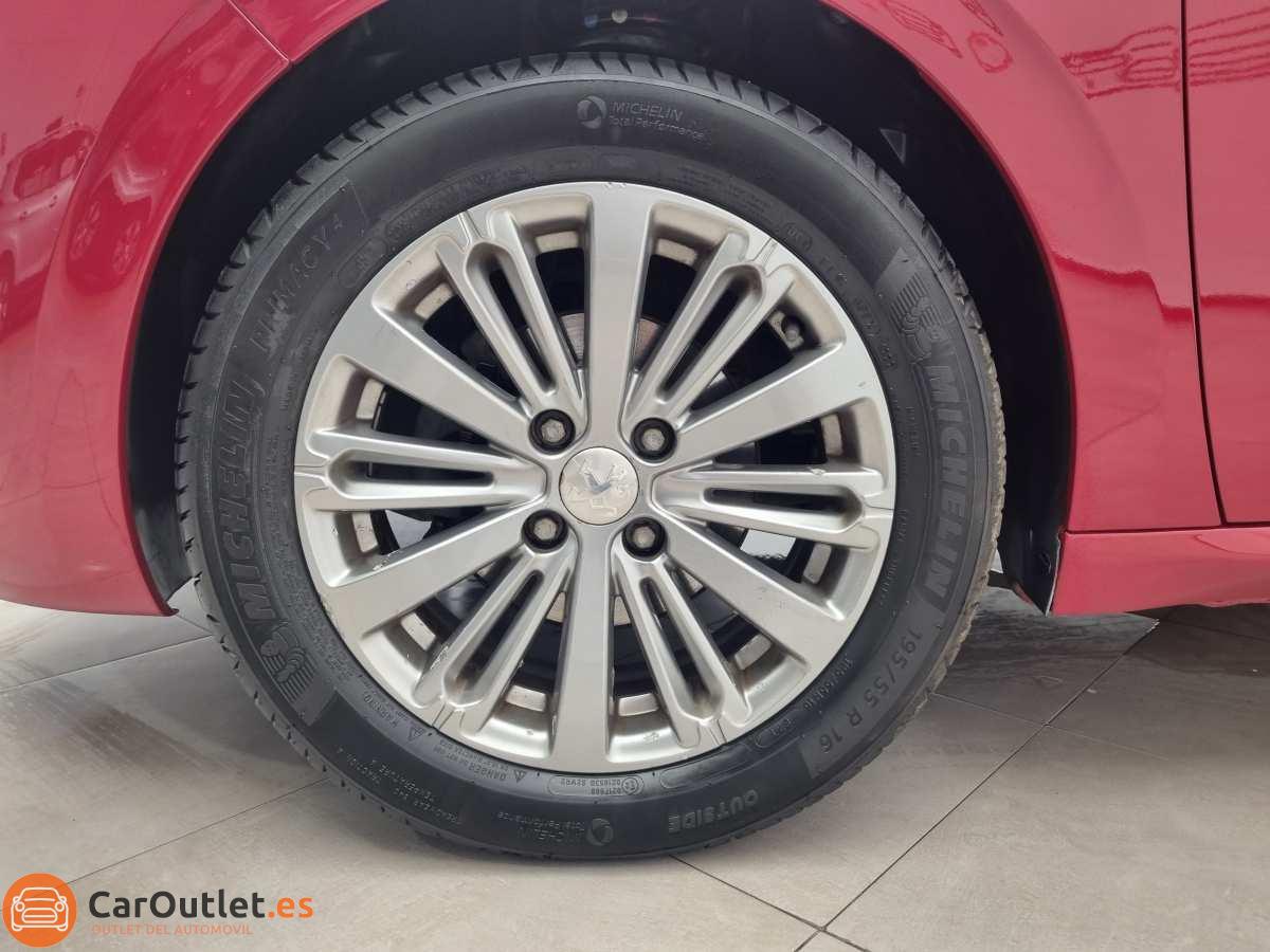 7 - Peugeot 208 2017