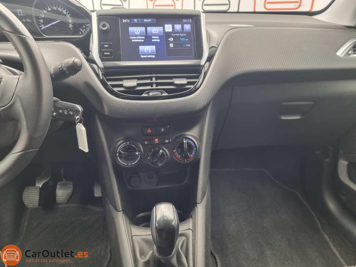 25 - Peugeot 208 2017