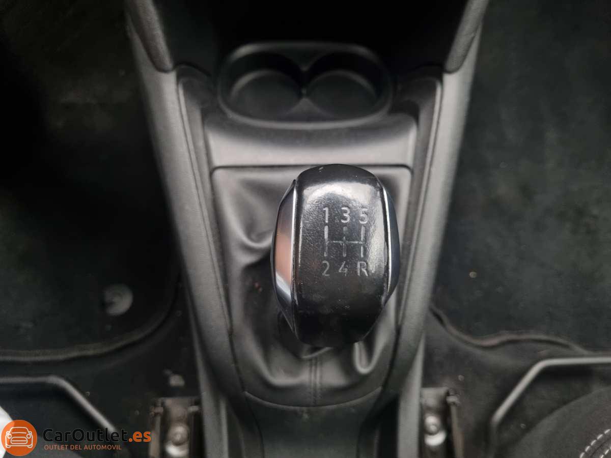 30 - Peugeot 208 2017