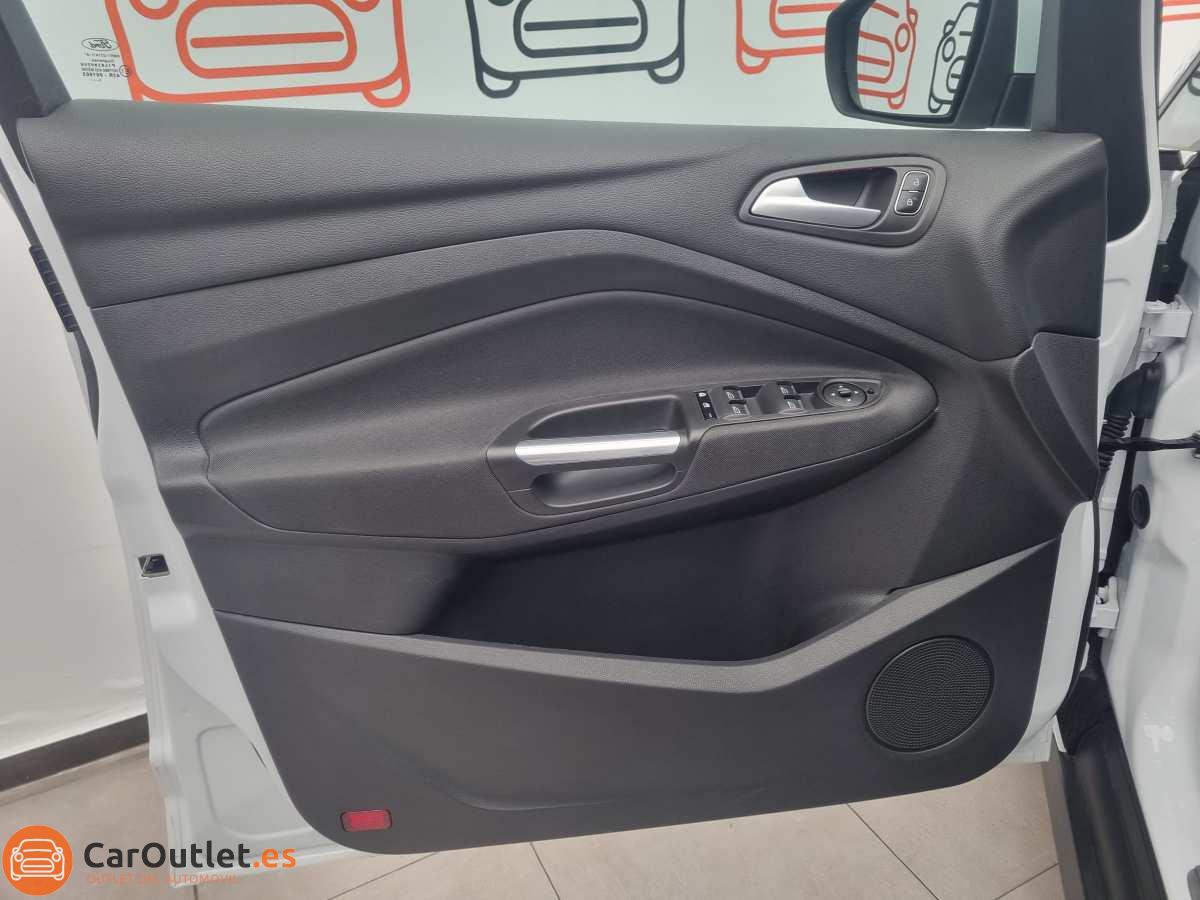 13 - Ford CMax 2015