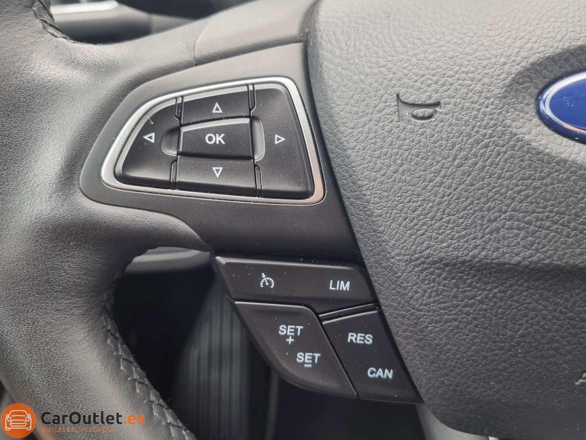 23 - Ford CMax 2015