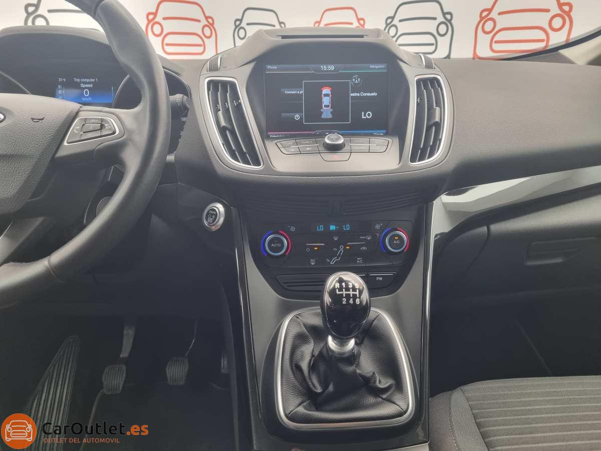 27 - Ford CMax 2015