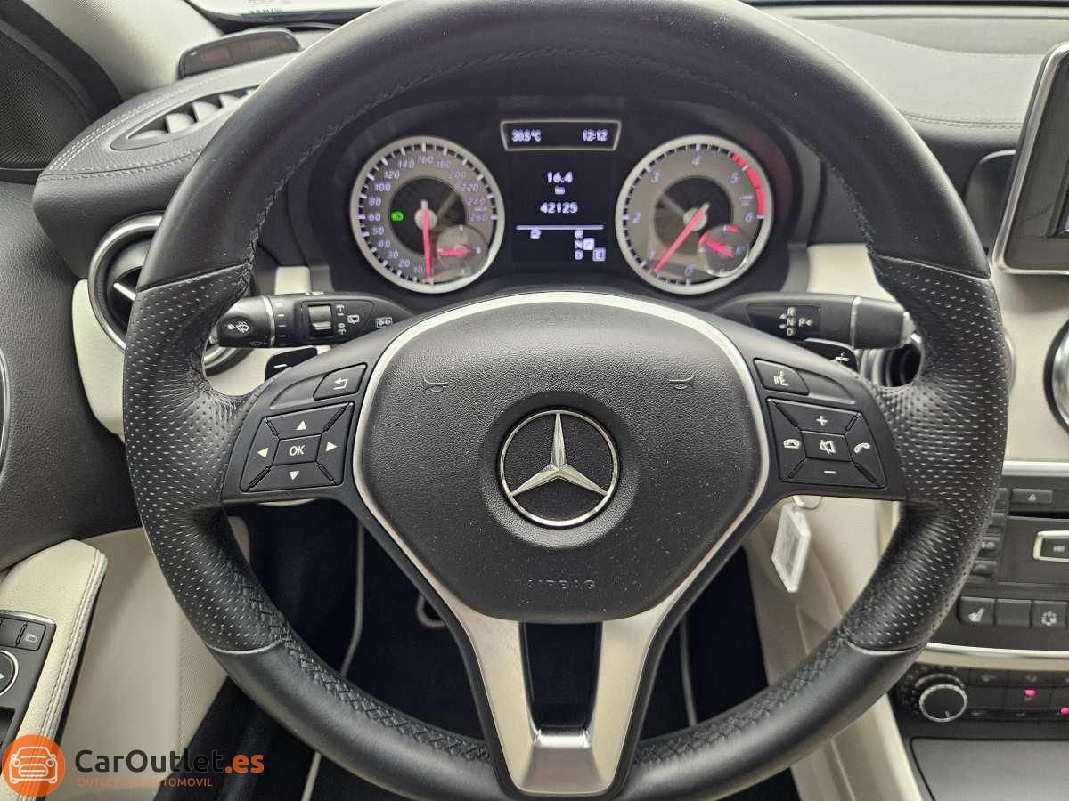 22 - Mercedes A Class 2013 - AUTO