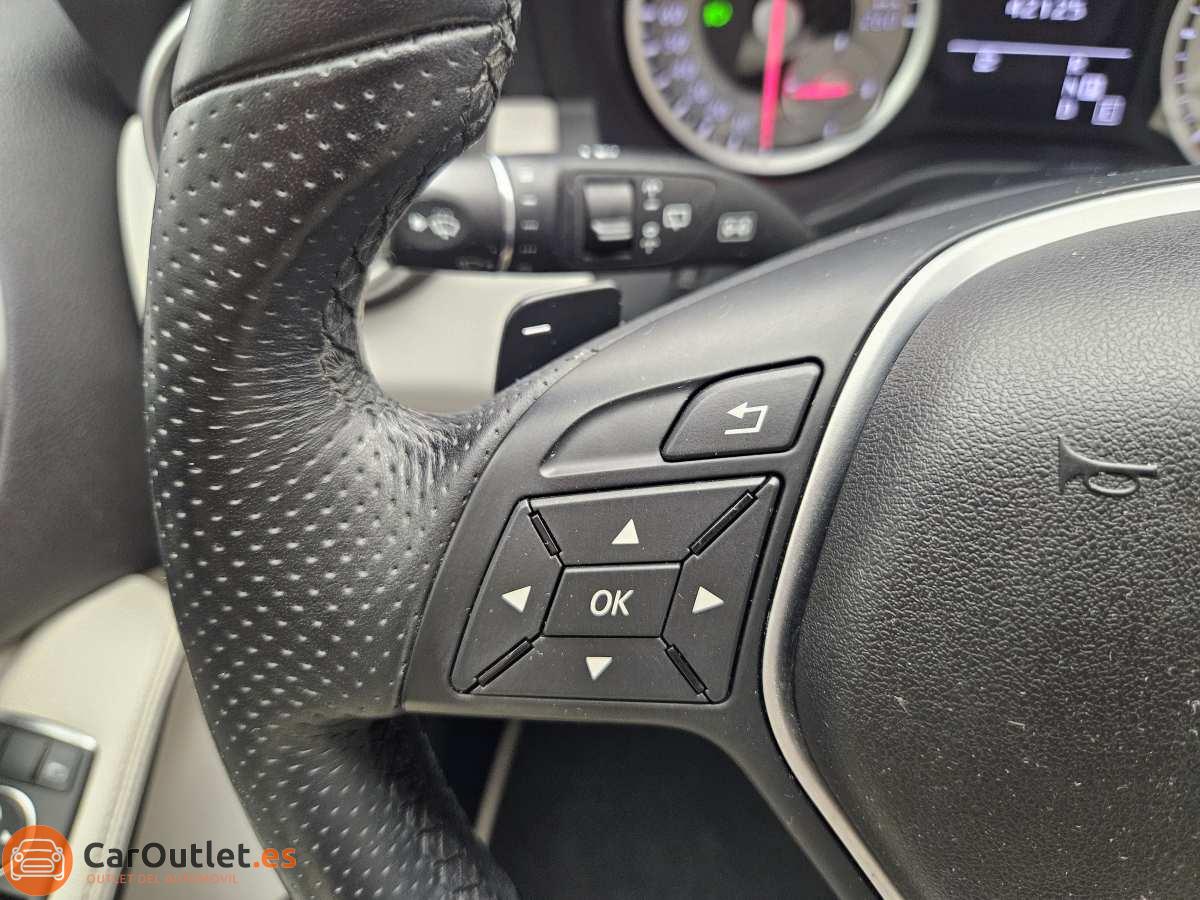 24 - Mercedes A Class 2013 - AUTO