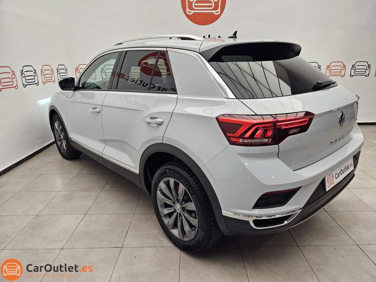 8 - Volkswagen T ROC 2019 - AUTO