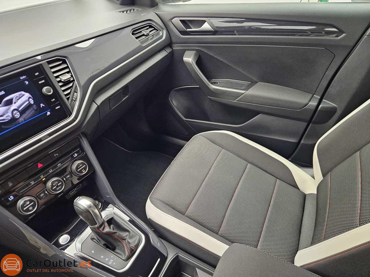 33 - Volkswagen T ROC 2019 - AUTO
