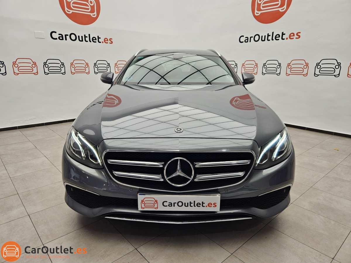 1 - Mercedes E220 2019 - AUTO