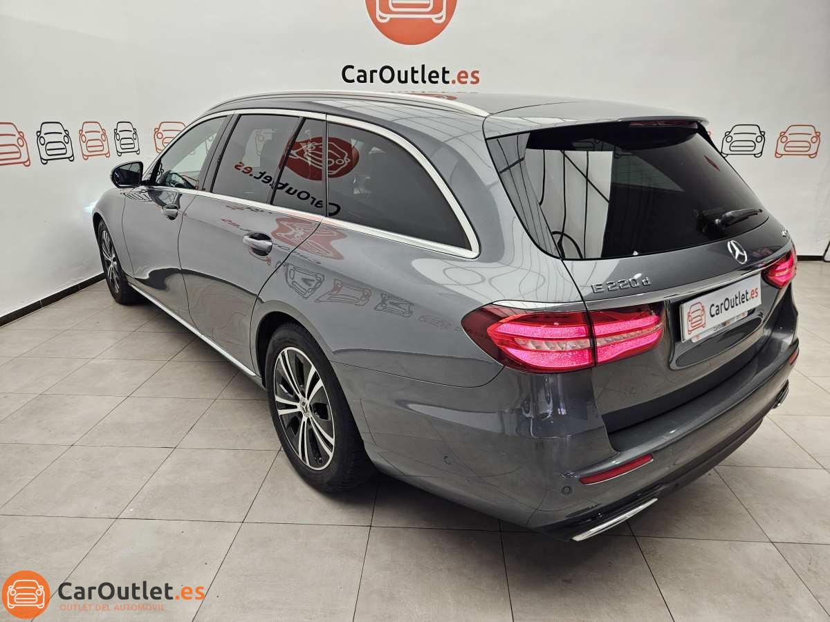 8 - Mercedes E220 2019 - AUTO