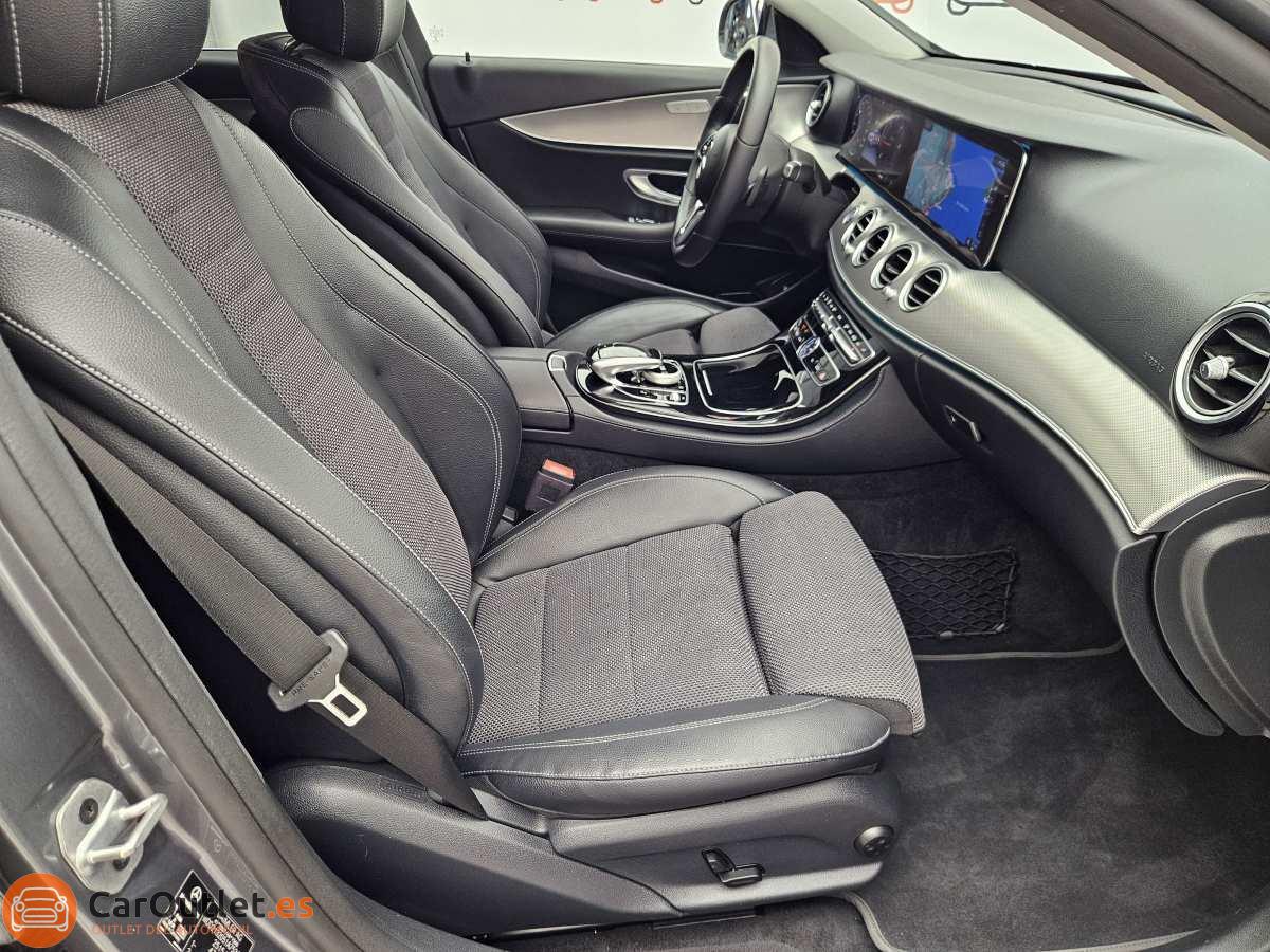 18 - Mercedes E220 2019 - AUTO