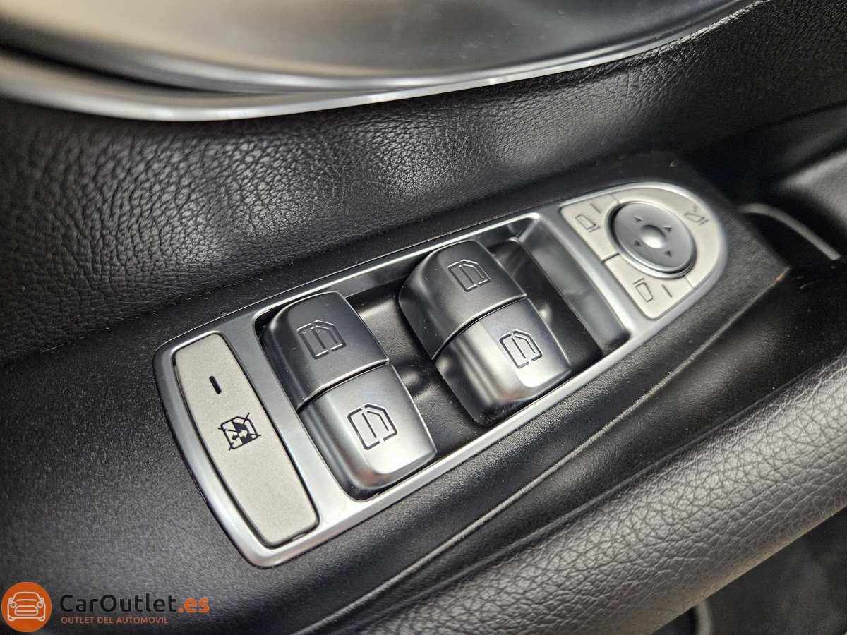 23 - Mercedes E220 2019 - AUTO