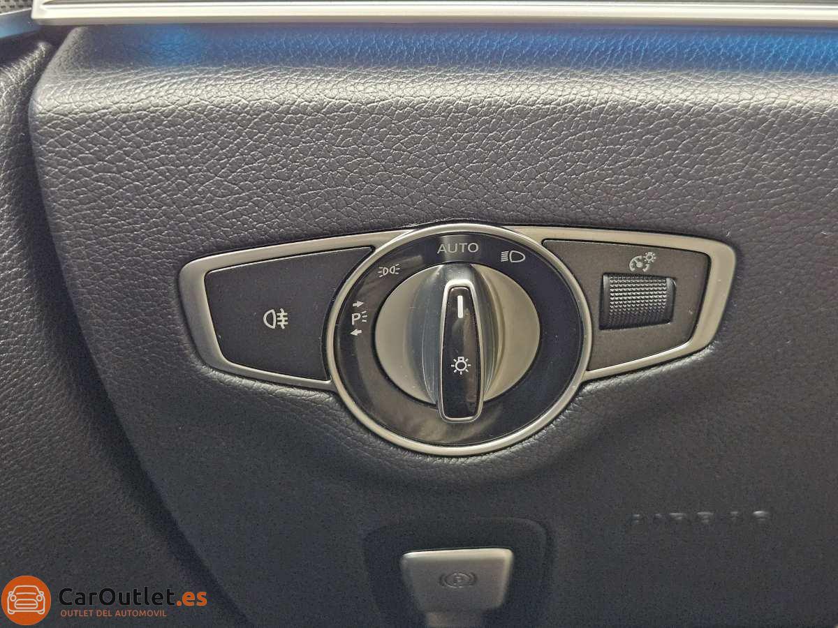 24 - Mercedes E220 2019 - AUTO