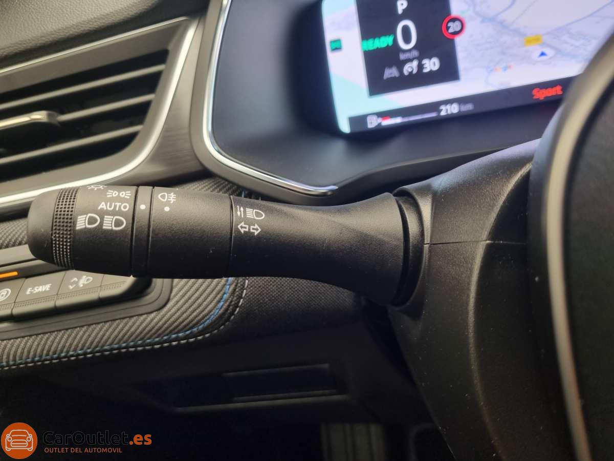 27 - Renault Captur 2024 - AUTO