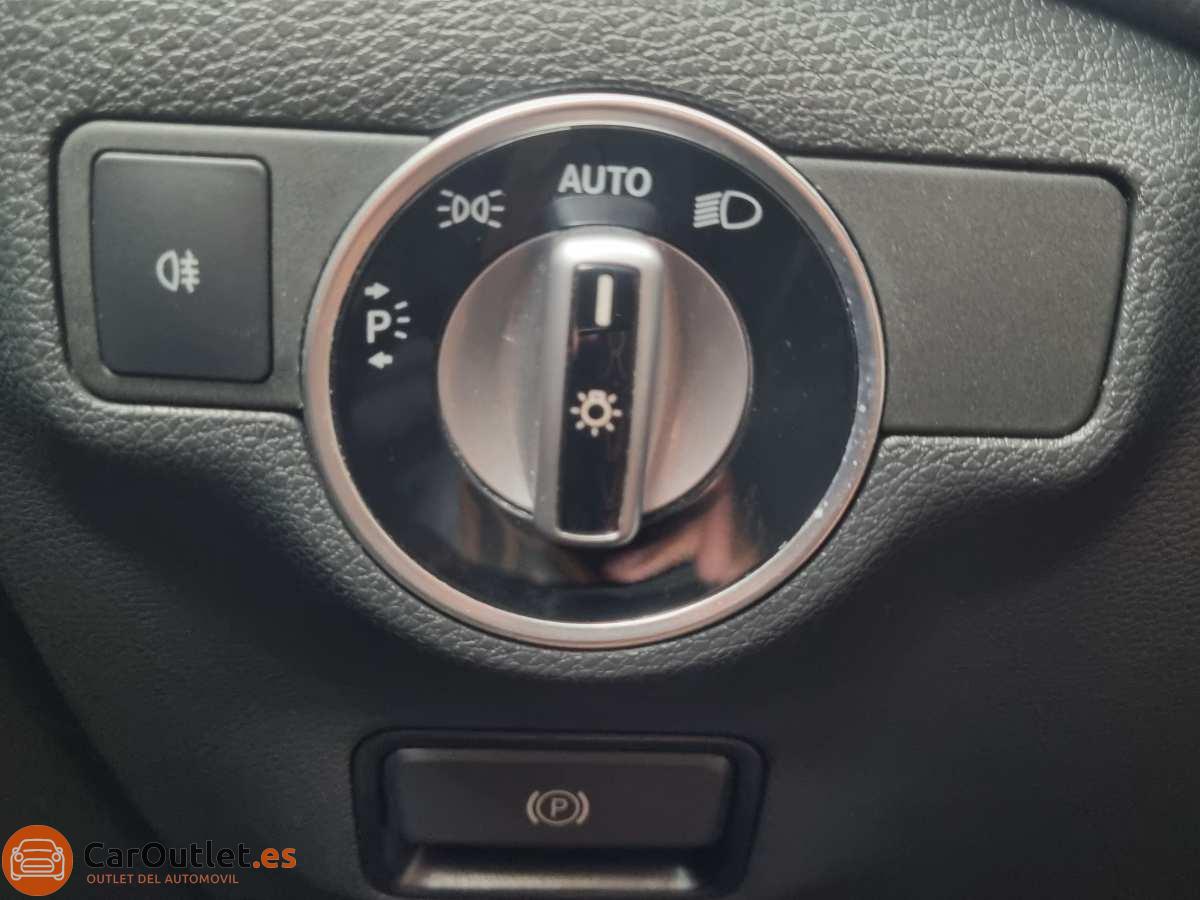 25 - Mercedes CLA Class 2018 - AUTO