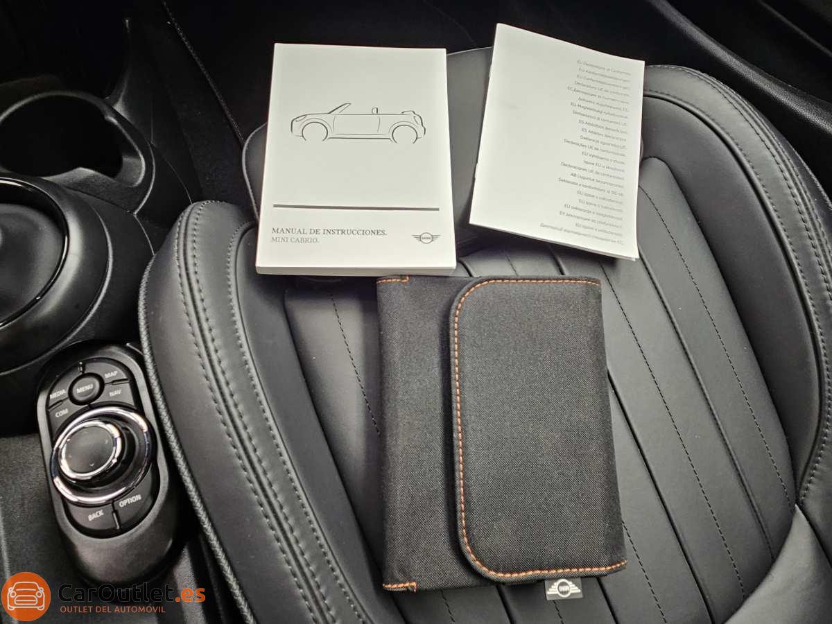 36 - MINI Cooper 2024 - AUTO - CABRIO
