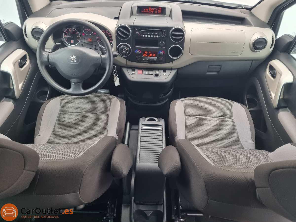 19 - Peugeot Partner 2014 - AUTO
