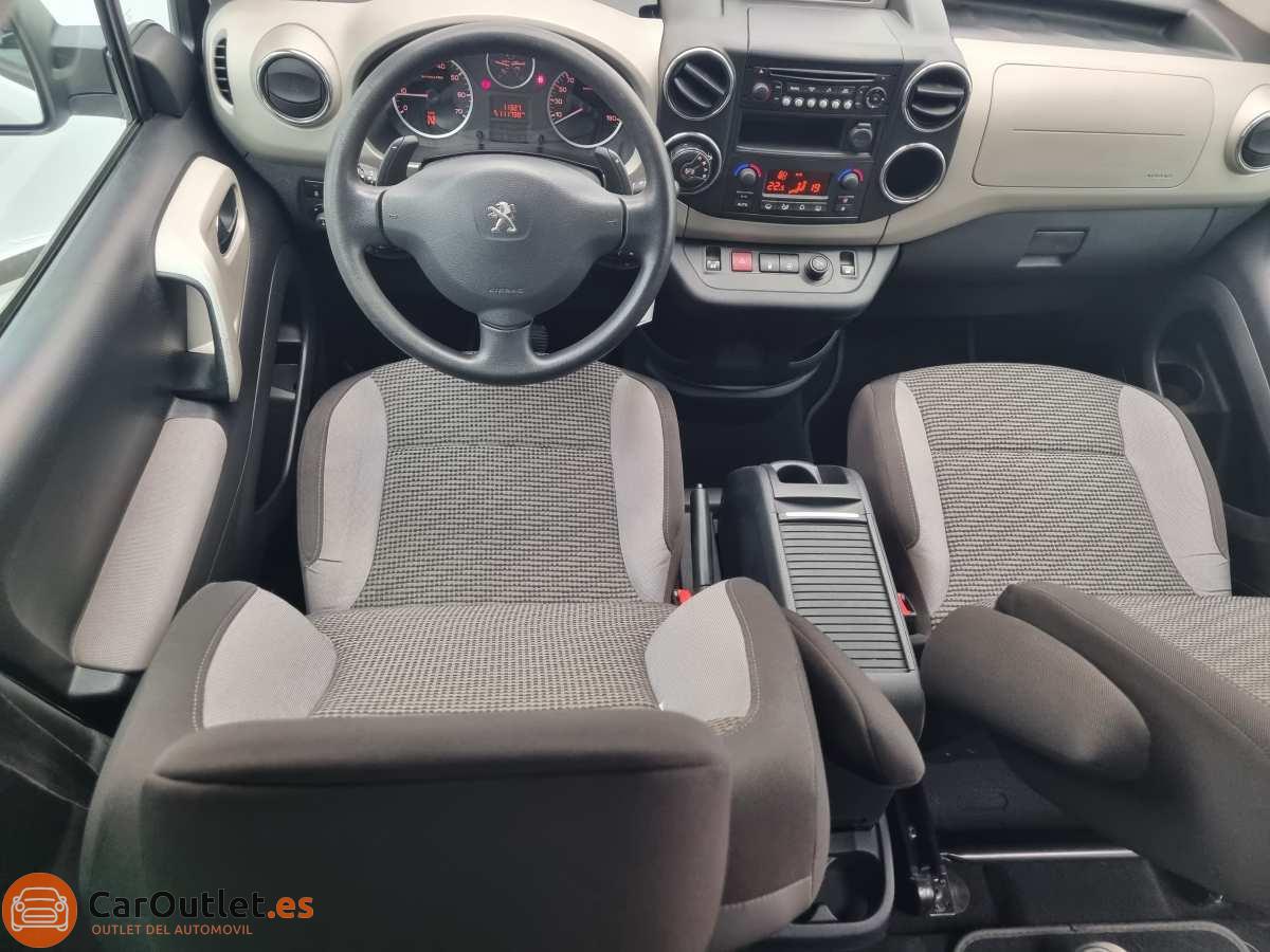 21 - Peugeot Partner 2014 - AUTO
