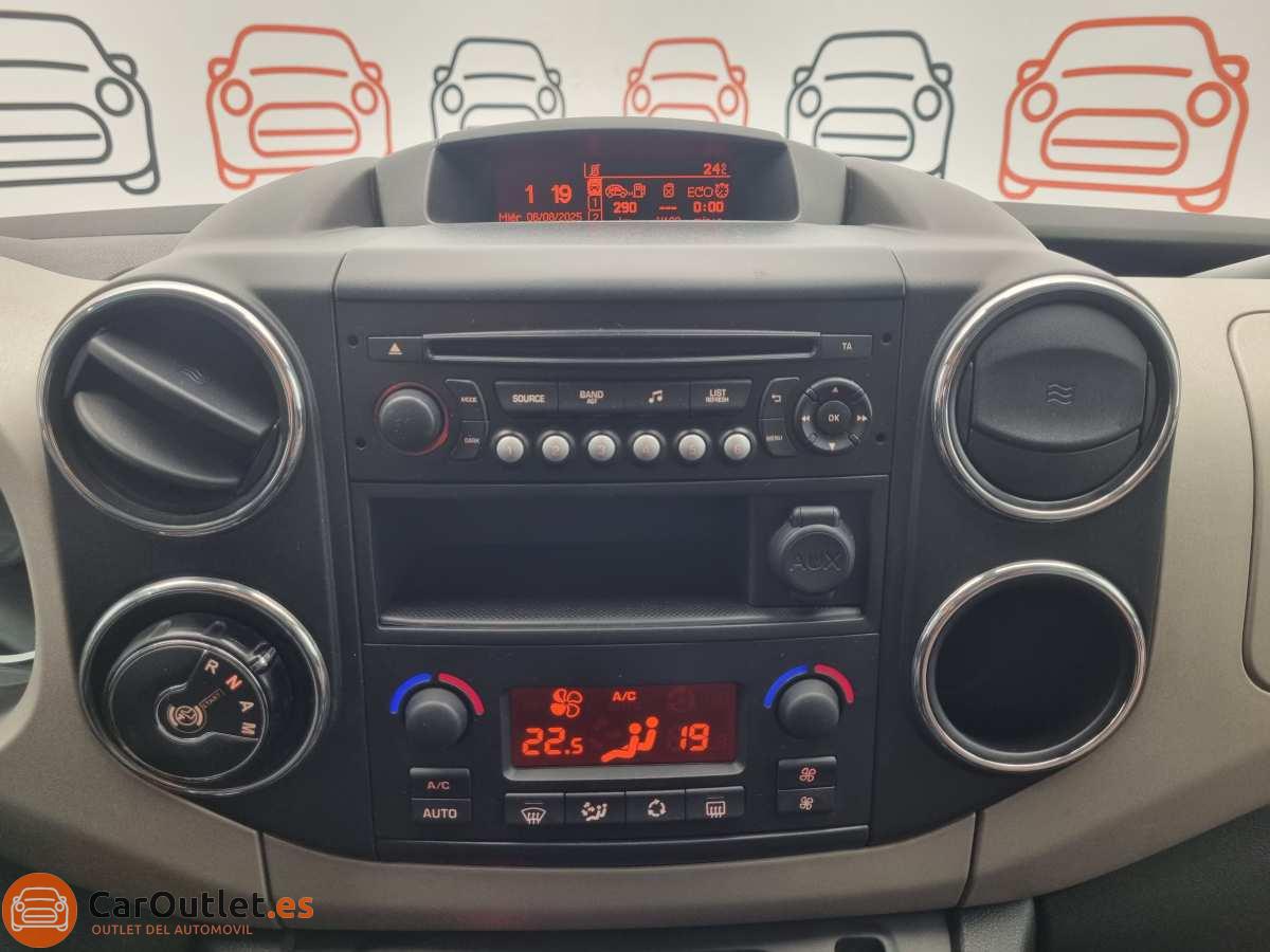26 - Peugeot Partner 2014 - AUTO
