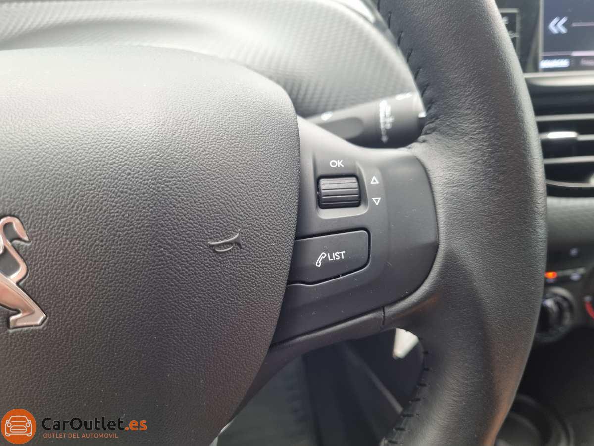 22 - Peugeot 2008 2018