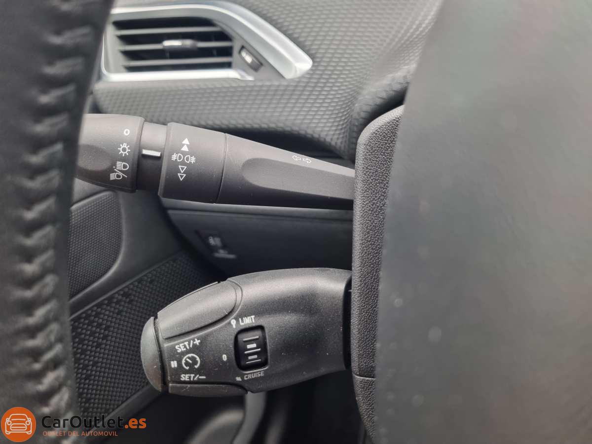 25 - Peugeot 2008 2018