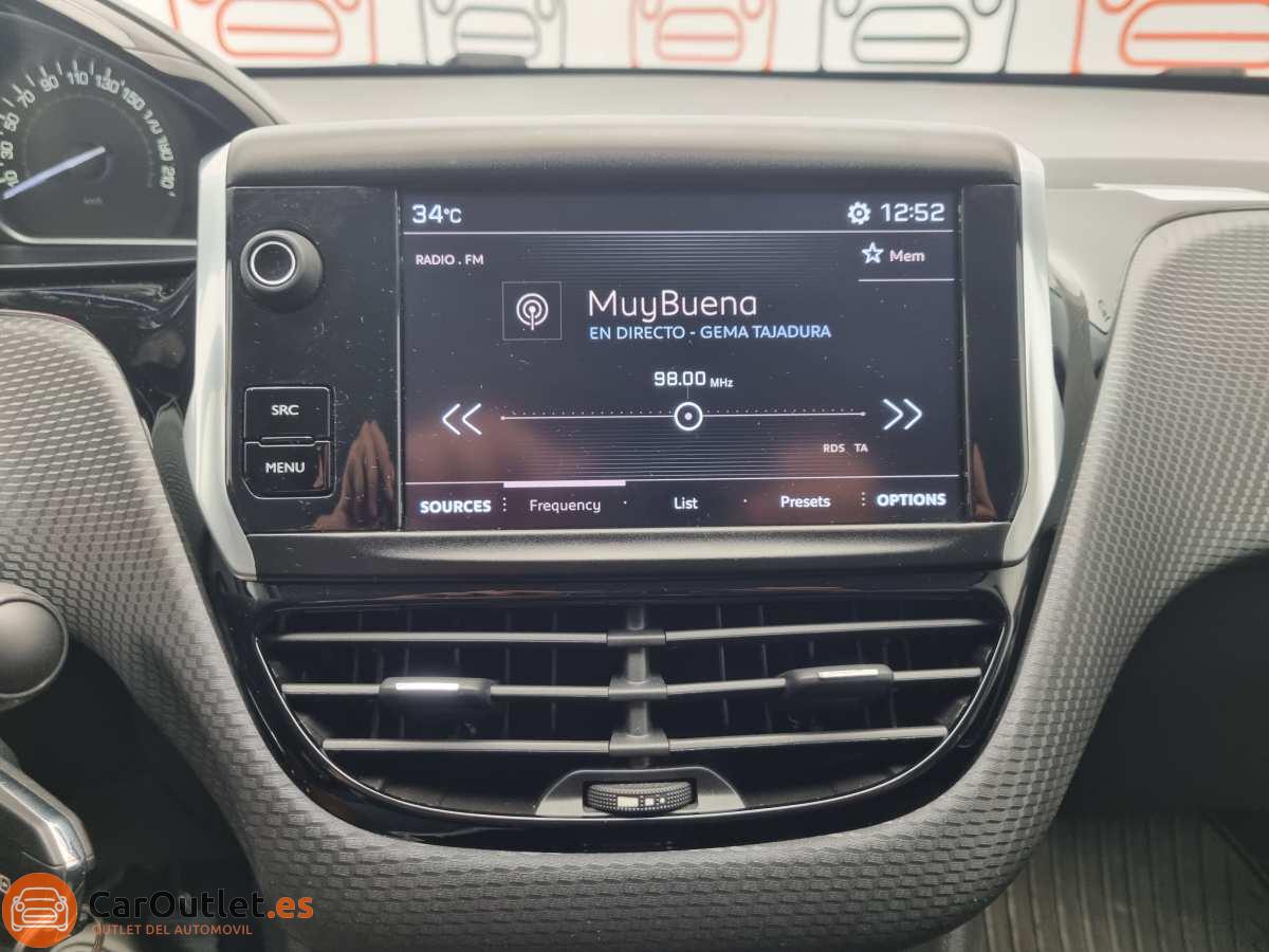 27 - Peugeot 2008 2018