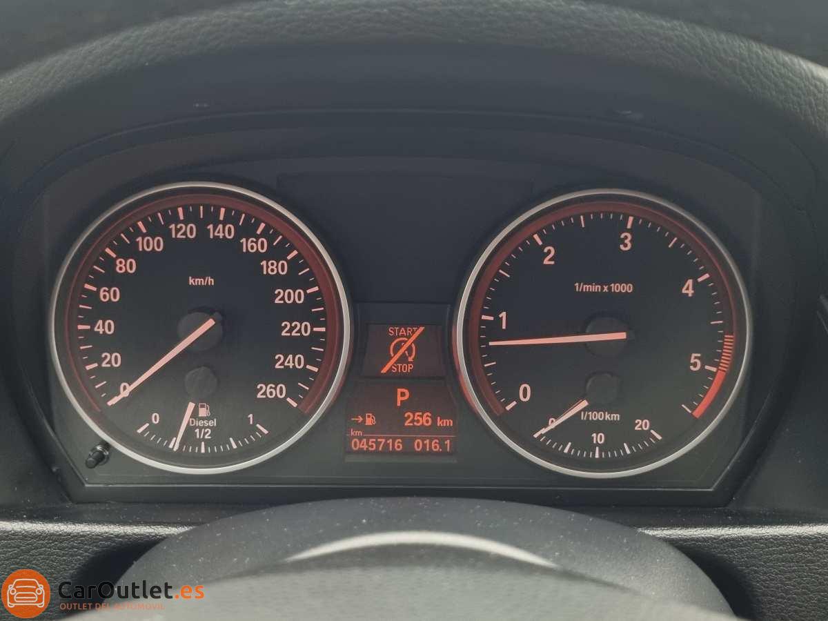 24 - BMW X1 2013 - AUTO