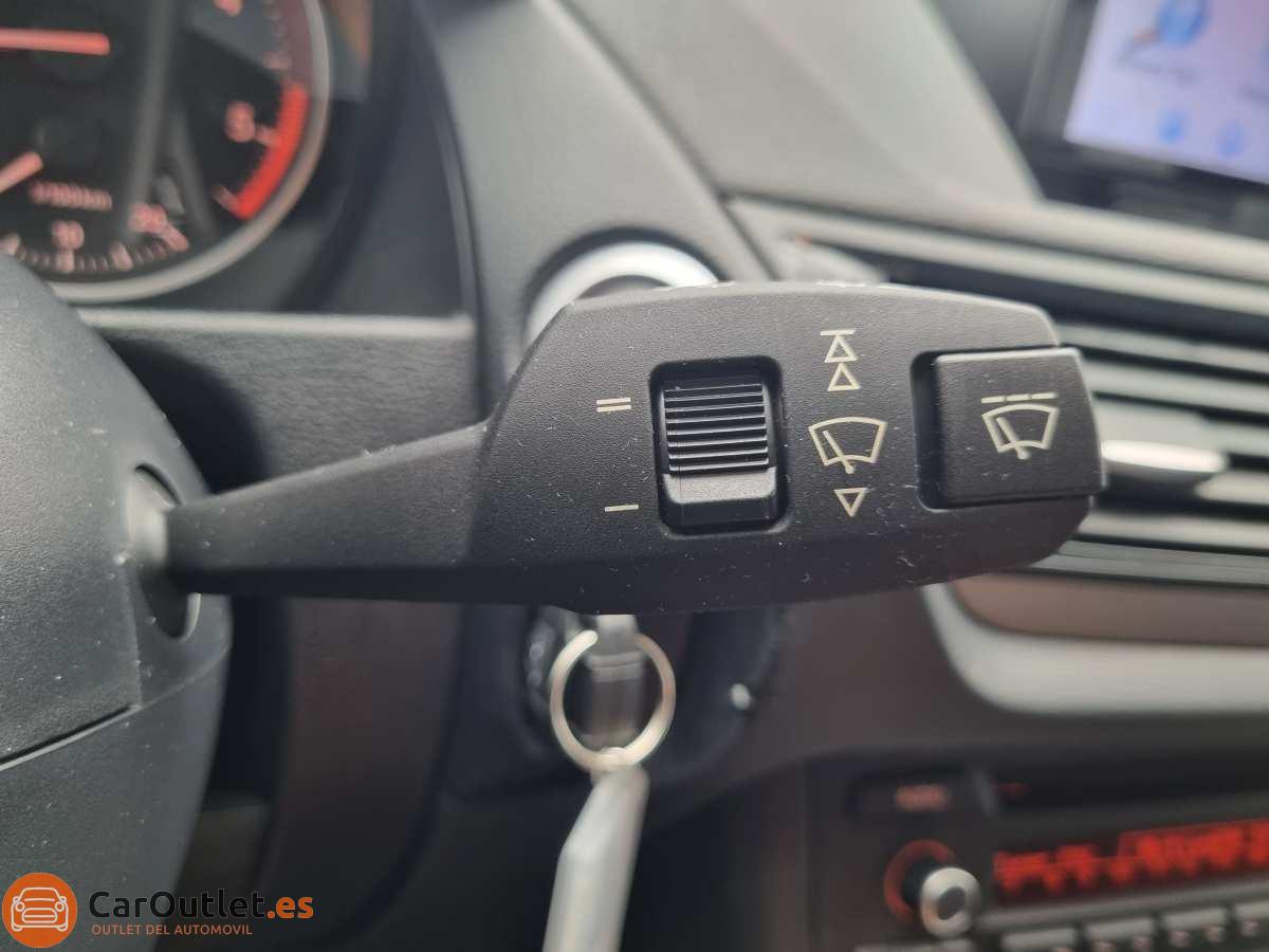 27 - BMW X1 2013 - AUTO