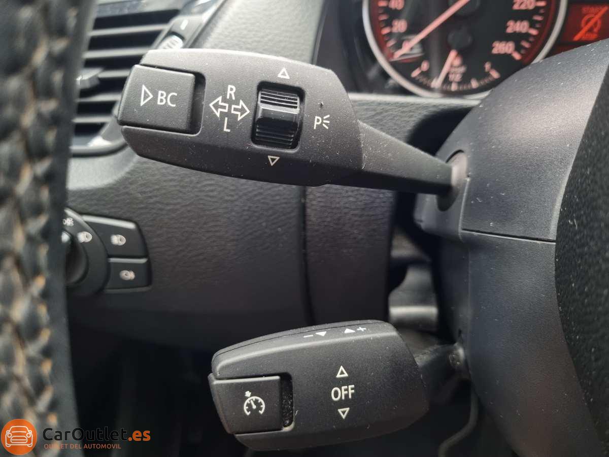 28 - BMW X1 2013 - AUTO