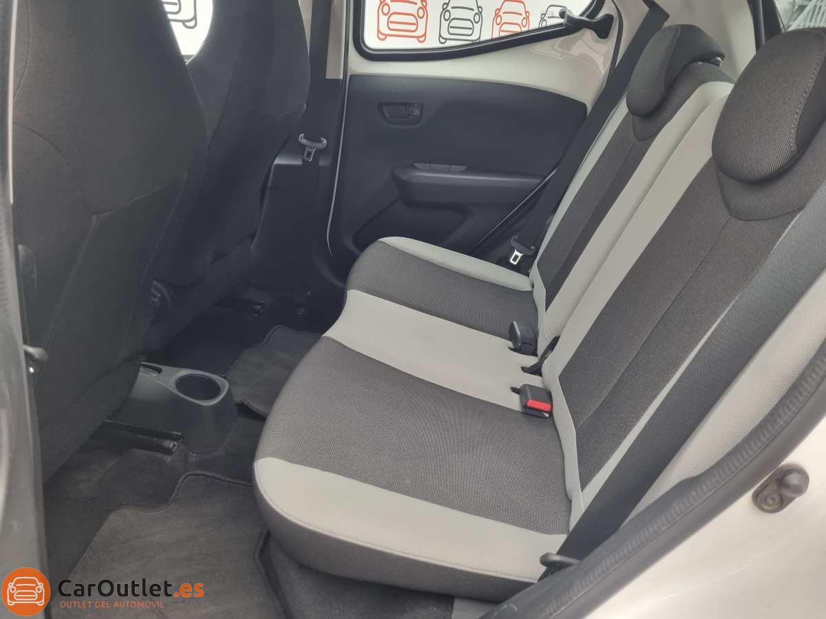11 - Toyota Aygo 2016 - AUTO