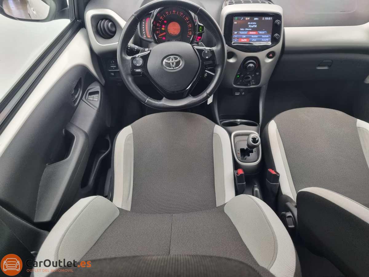 17 - Toyota Aygo 2016 - AUTO