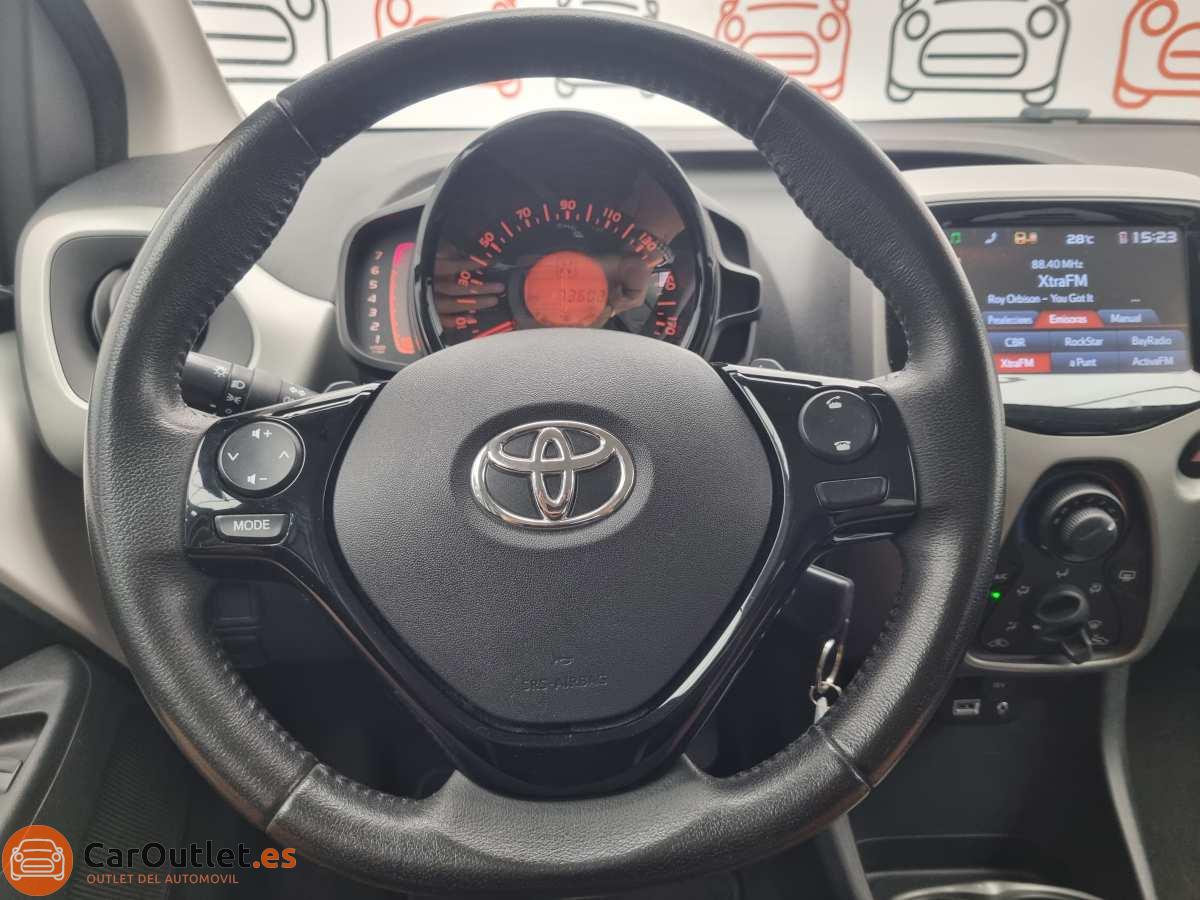 18 - Toyota Aygo 2016 - AUTO