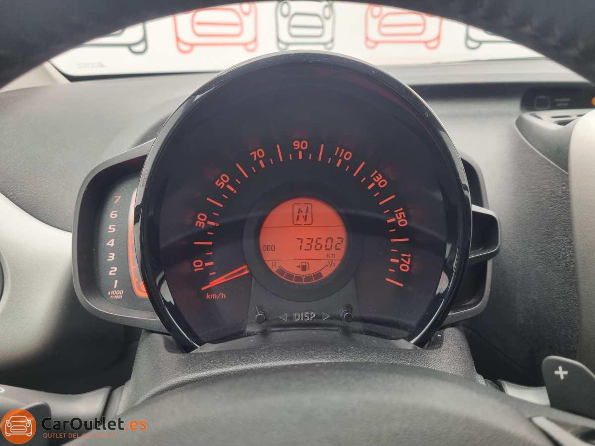 19 - Toyota Aygo 2016 - AUTO