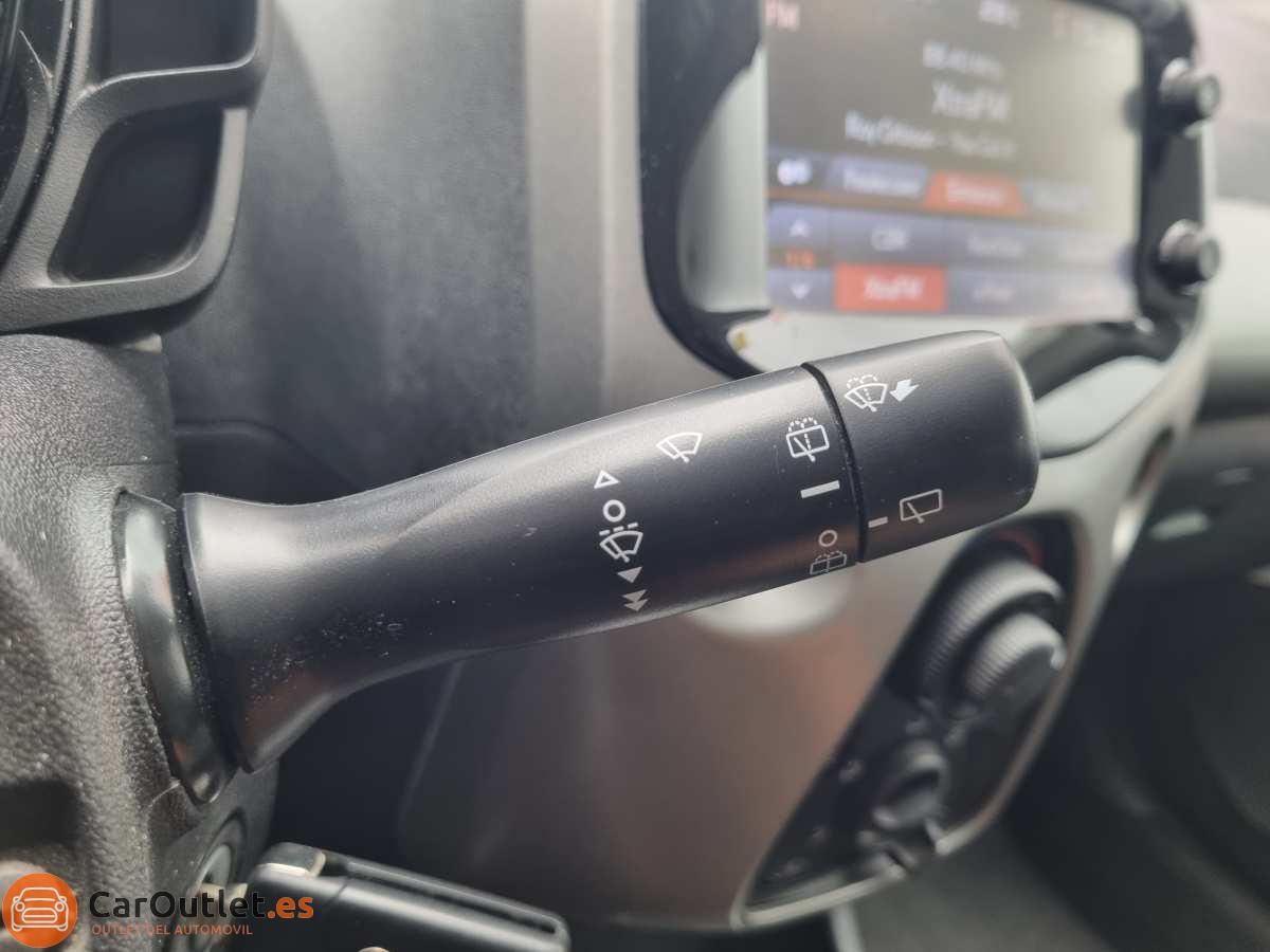 22 - Toyota Aygo 2016 - AUTO