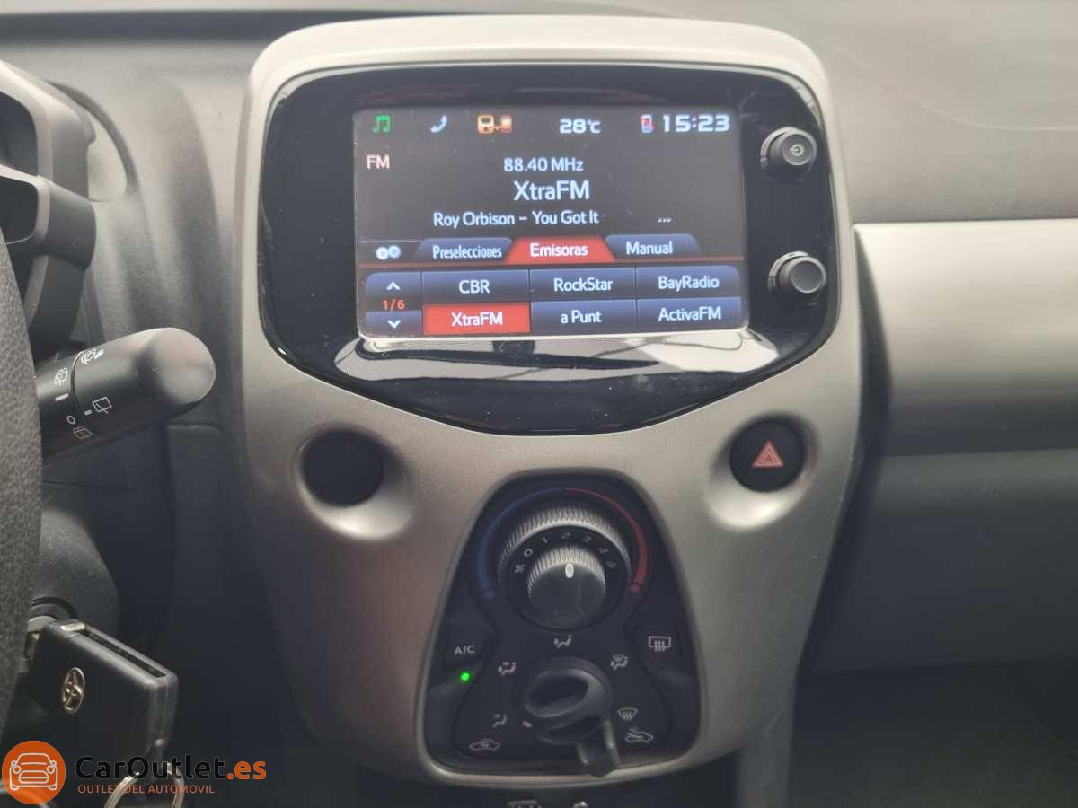 24 - Toyota Aygo 2016 - AUTO