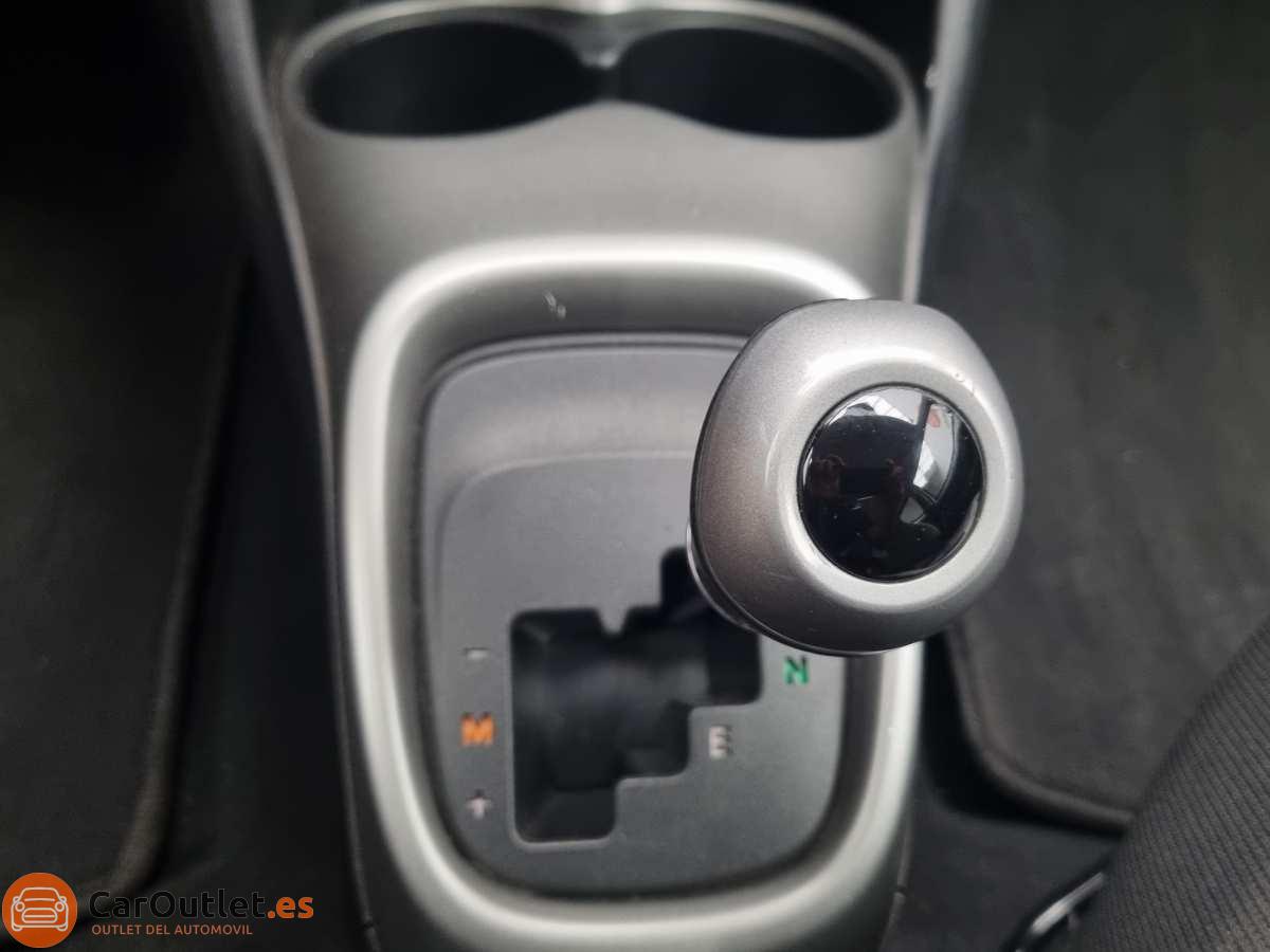 28 - Toyota Aygo 2016 - AUTO