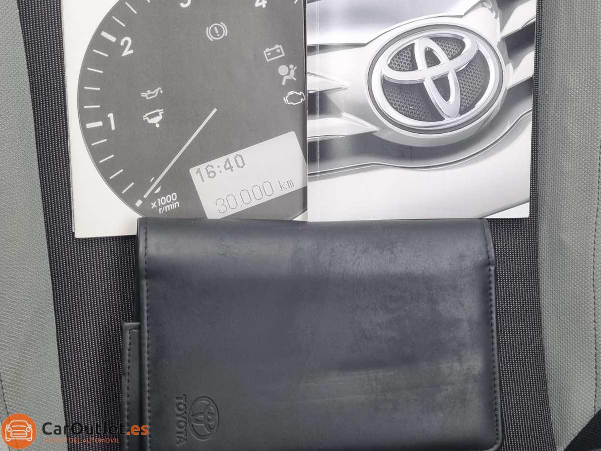 29 - Toyota Aygo 2016 - AUTO