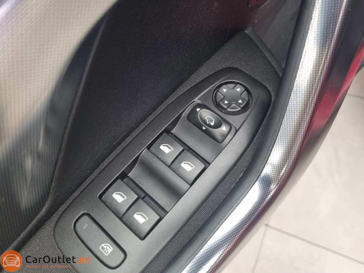 14 - Peugeot 2008 2018