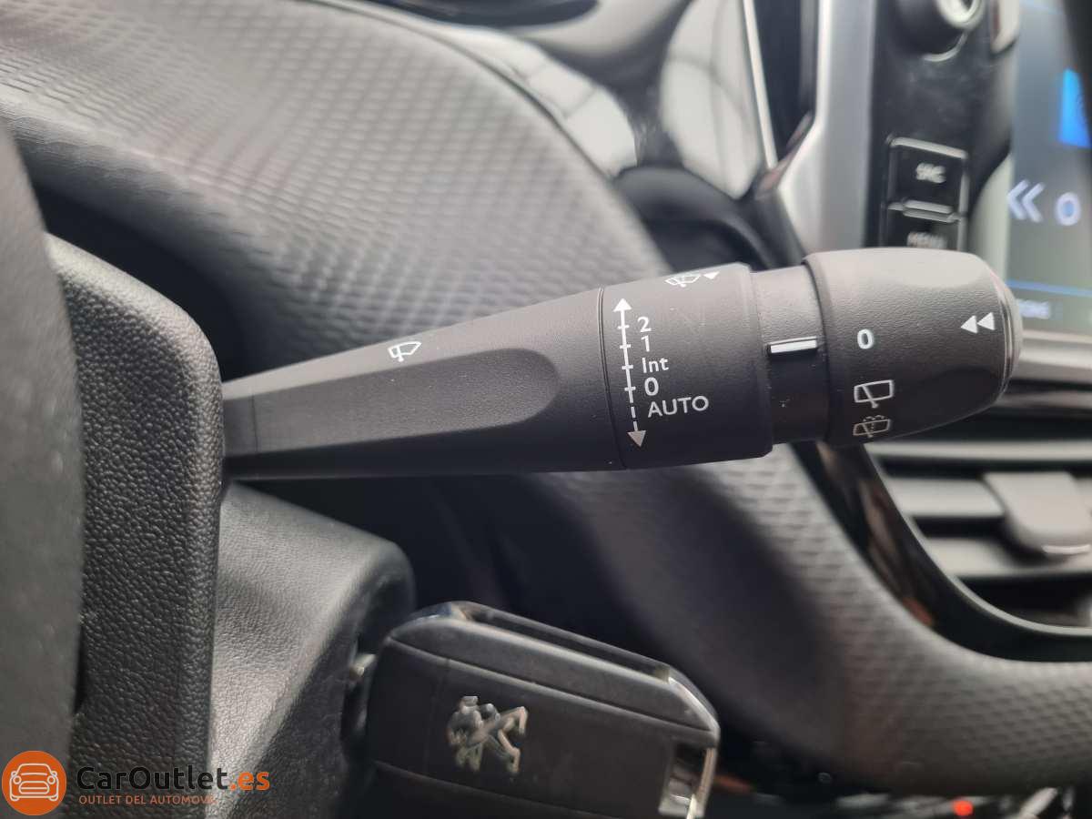 24 - Peugeot 2008 2018