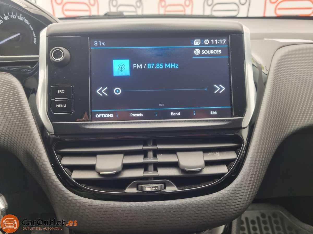 27 - Peugeot 2008 2018