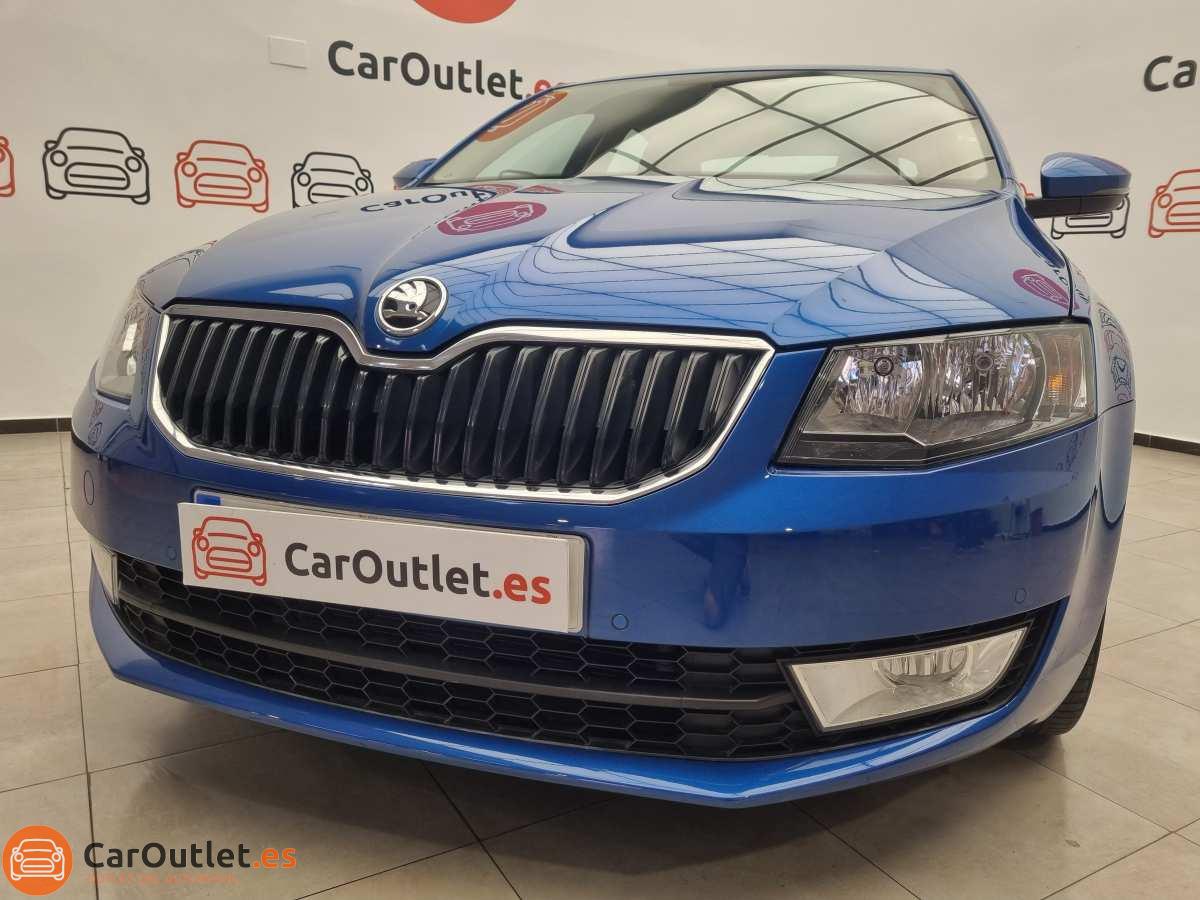 5 - Skoda Octavia 2015 - AUTO