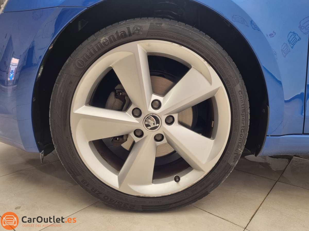 6 - Skoda Octavia 2015 - AUTO