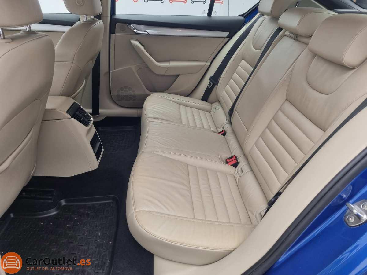 11 - Skoda Octavia 2015 - AUTO