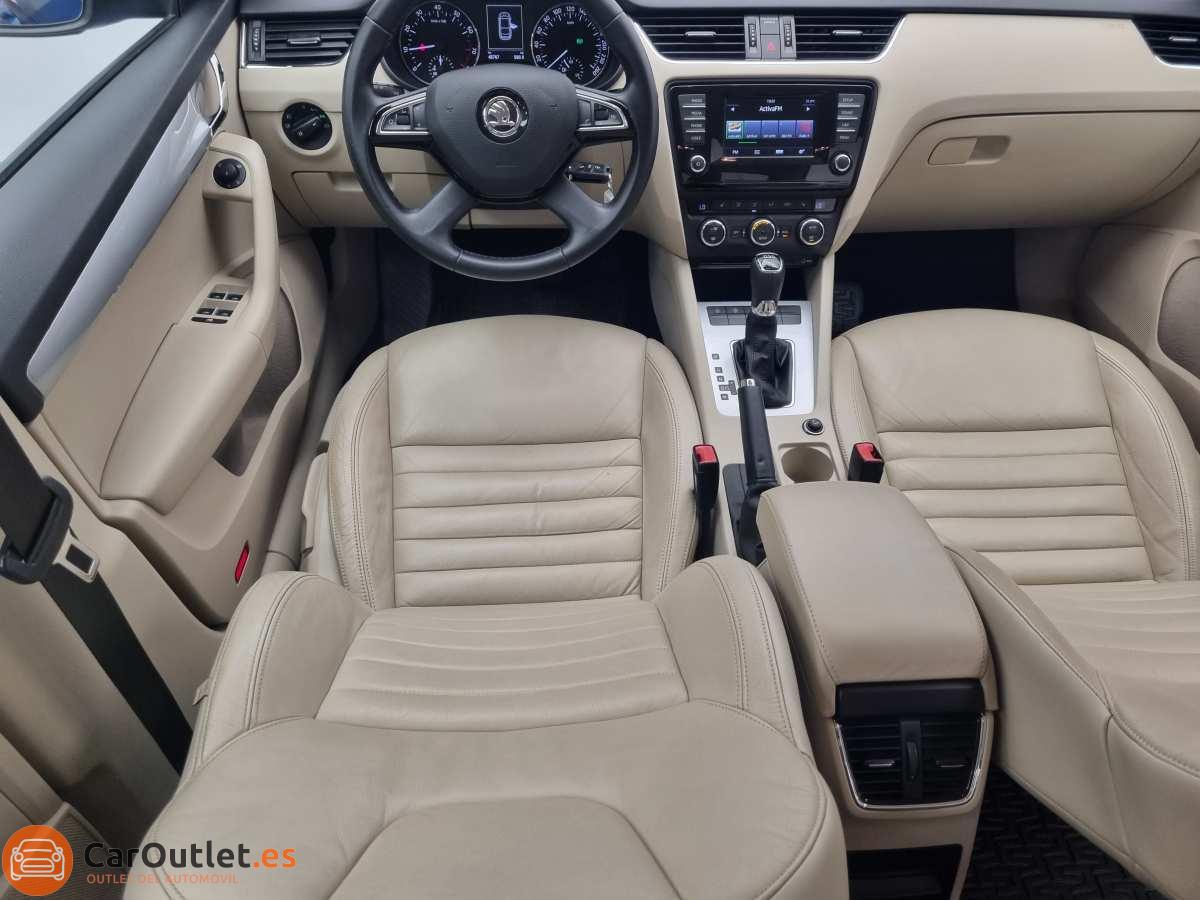 18 - Skoda Octavia 2015 - AUTO