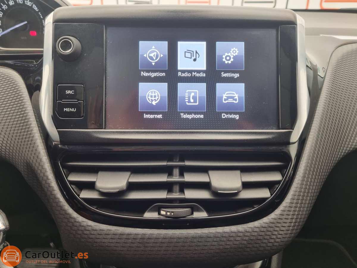 30 - Peugeot 2008 2016 - AUTO